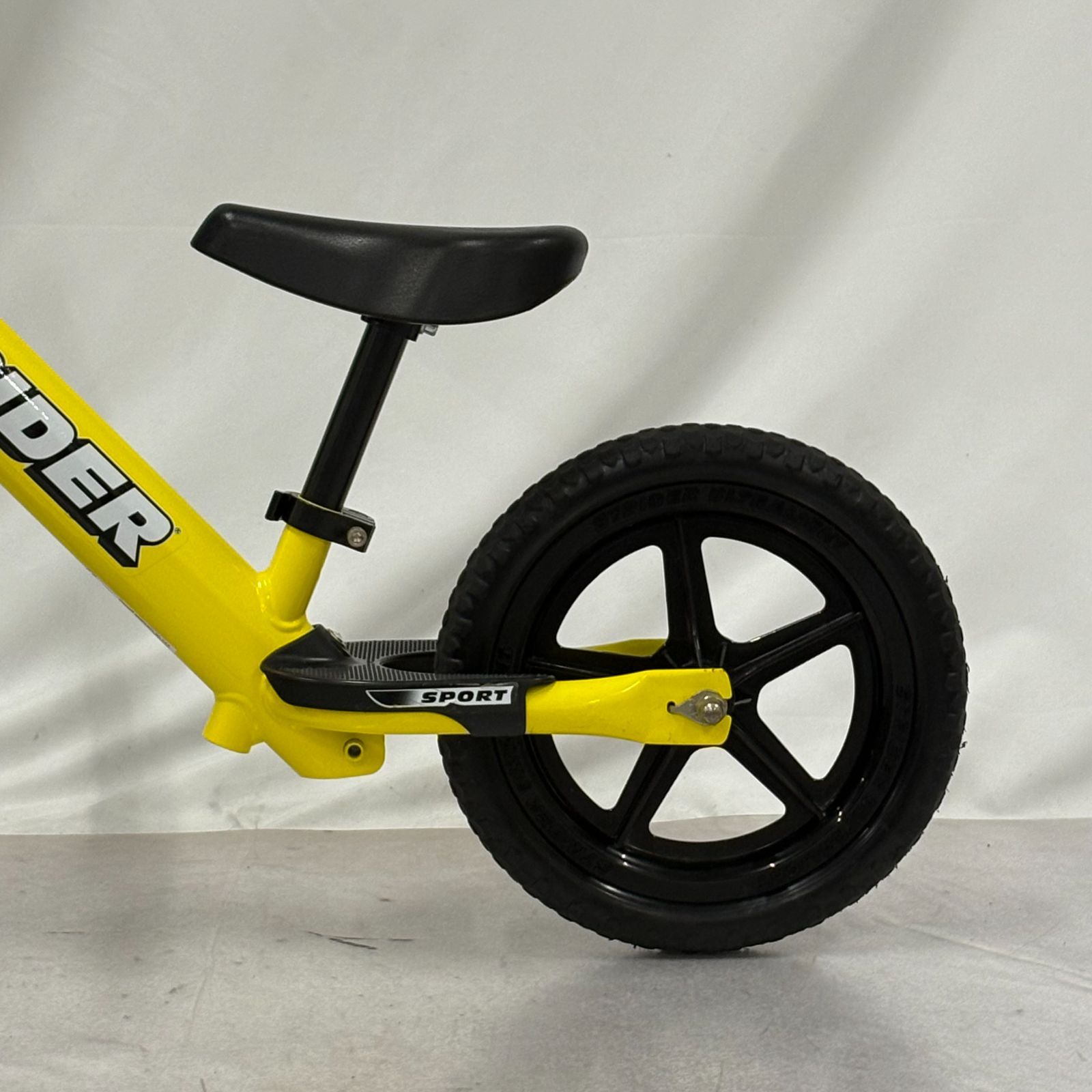 STRIDER スポーツバランスバイク SP011 イエロー 12インチ STRIDER スポーツバランスバイク SP011 イエロー 12インチ