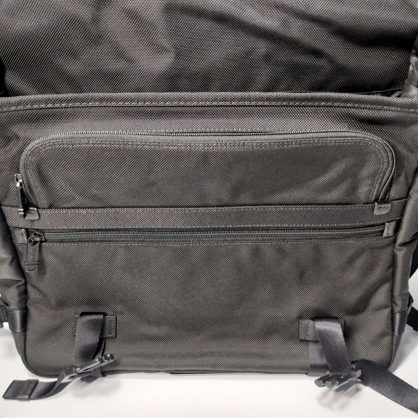☆極美品☆TUMI バリスティックナイロン メッセンジャー ボディバッグ　A4 ☆極美品☆TUMI バリスティックナイロン メッセンジャー ボディ