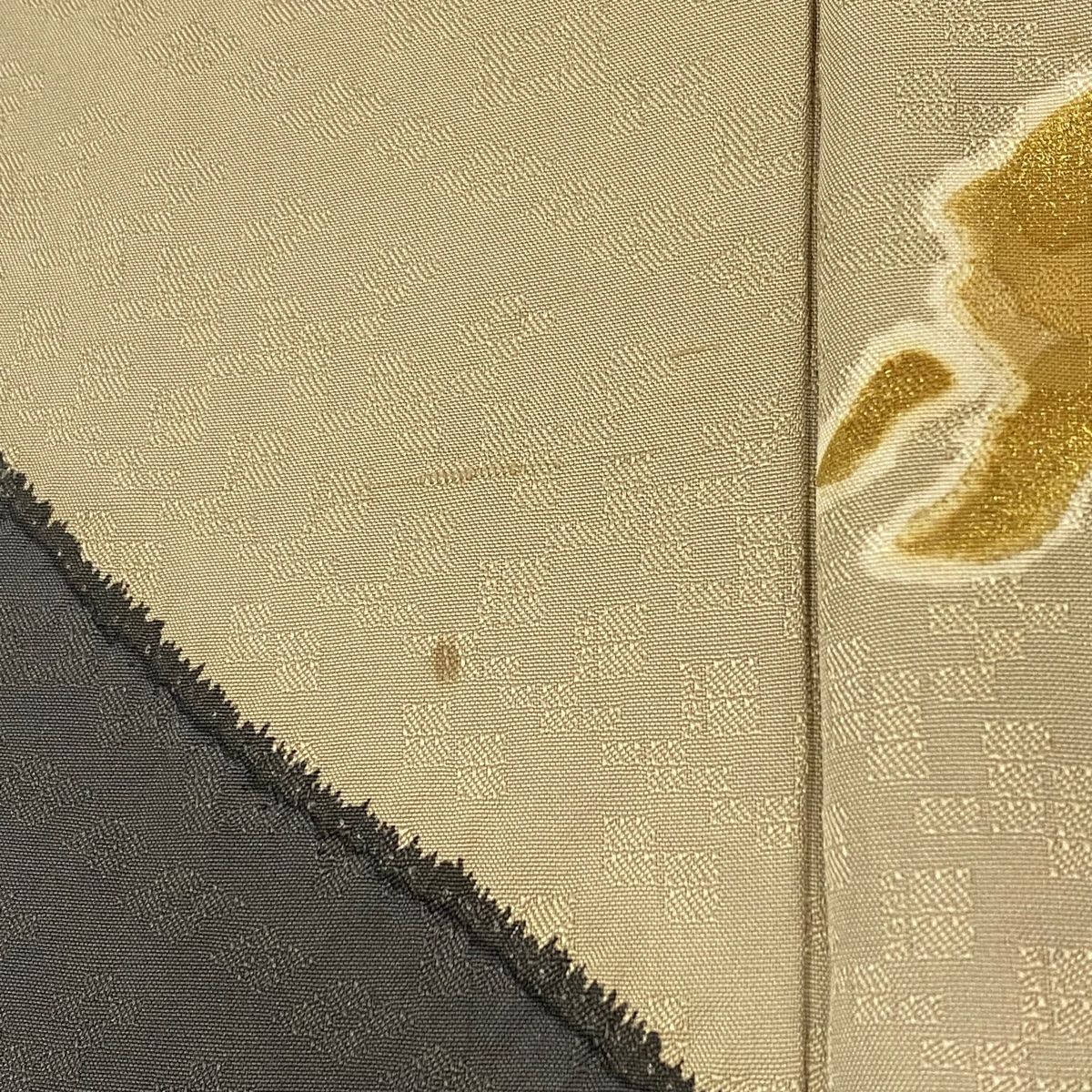 付下げ 身丈167cm 裄丈69.5cm L 袷 兎 月 絞り 金彩 薄茶色 正絹 名品  