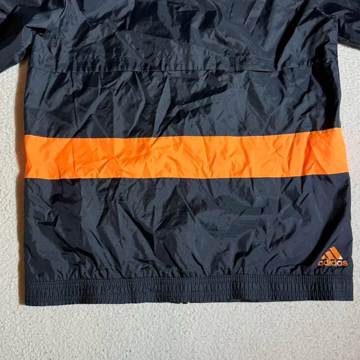 アディダス チャンピオンズリーグ ブラック ウィンドブレーカー