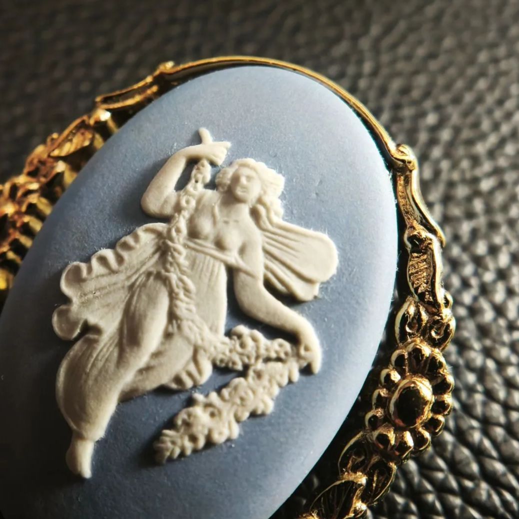 箱付き】WEDGWOOD ウェッジウッド ブルーカメオ フローラル
