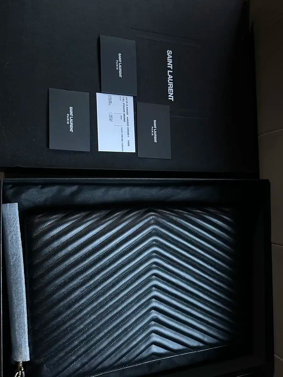 Saint Laurent サンローラン クラッチバッグ ゴールド large ラージ