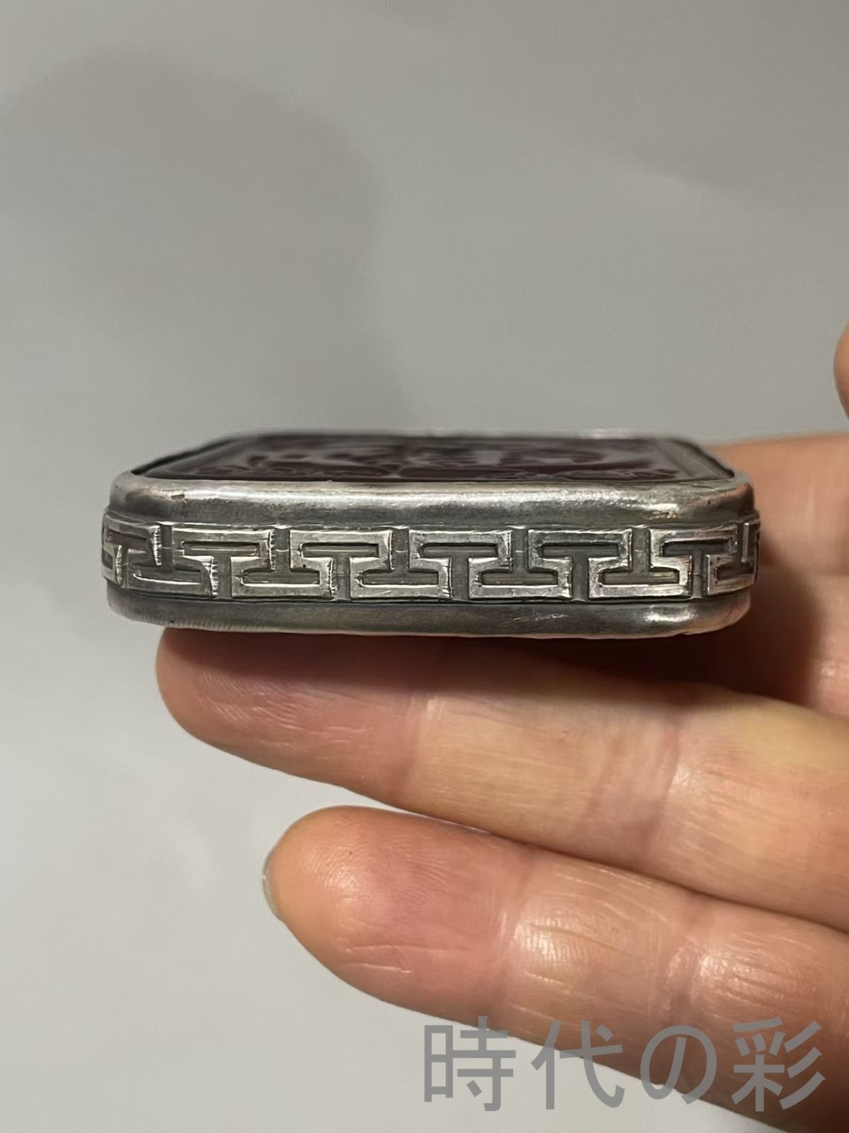 雅品 中国古玩 旧蔵 純銀 包牛角 彫刻 馬上猴 牌子 唐物 古美術 骨董 お守り 装身具 細密彫刻 R07092920 TALLINNNEXPO_COM