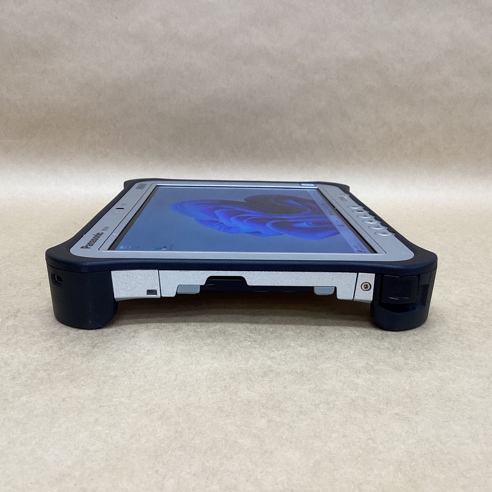 タブレット TOUGHPAD