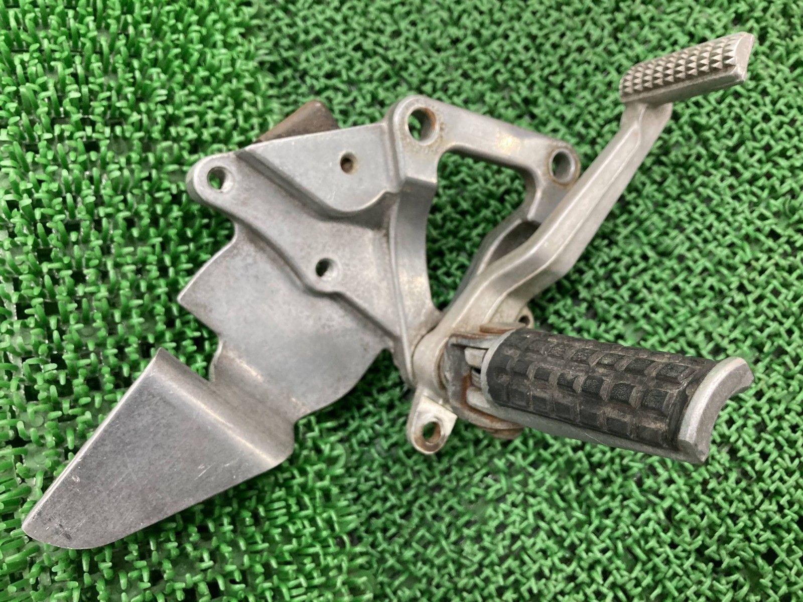 ZXR250 ステップ 右 35011-1488 カワサキ 純正 ZX250A メインステップ ブレーキペダル ペイント素材に 曲がり無し mK