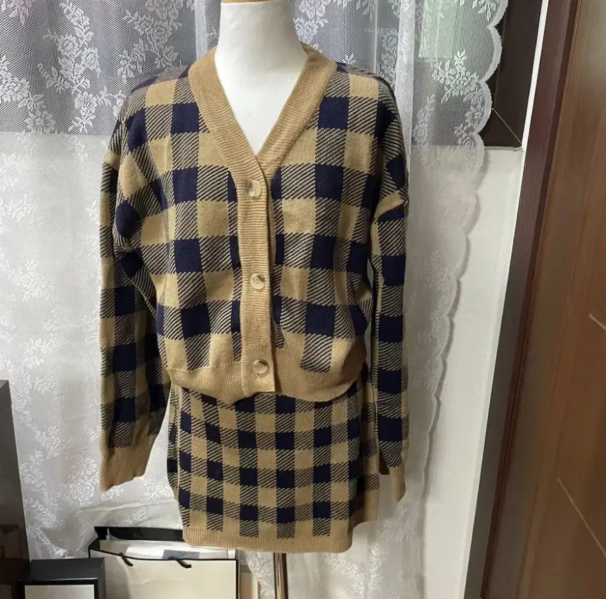 BF週末SALE!! CERVIN ガーターベルト PJ CHENONCEAU 特別入手!! CERVIN ガーターストッキング BAS SO BURGUNDY