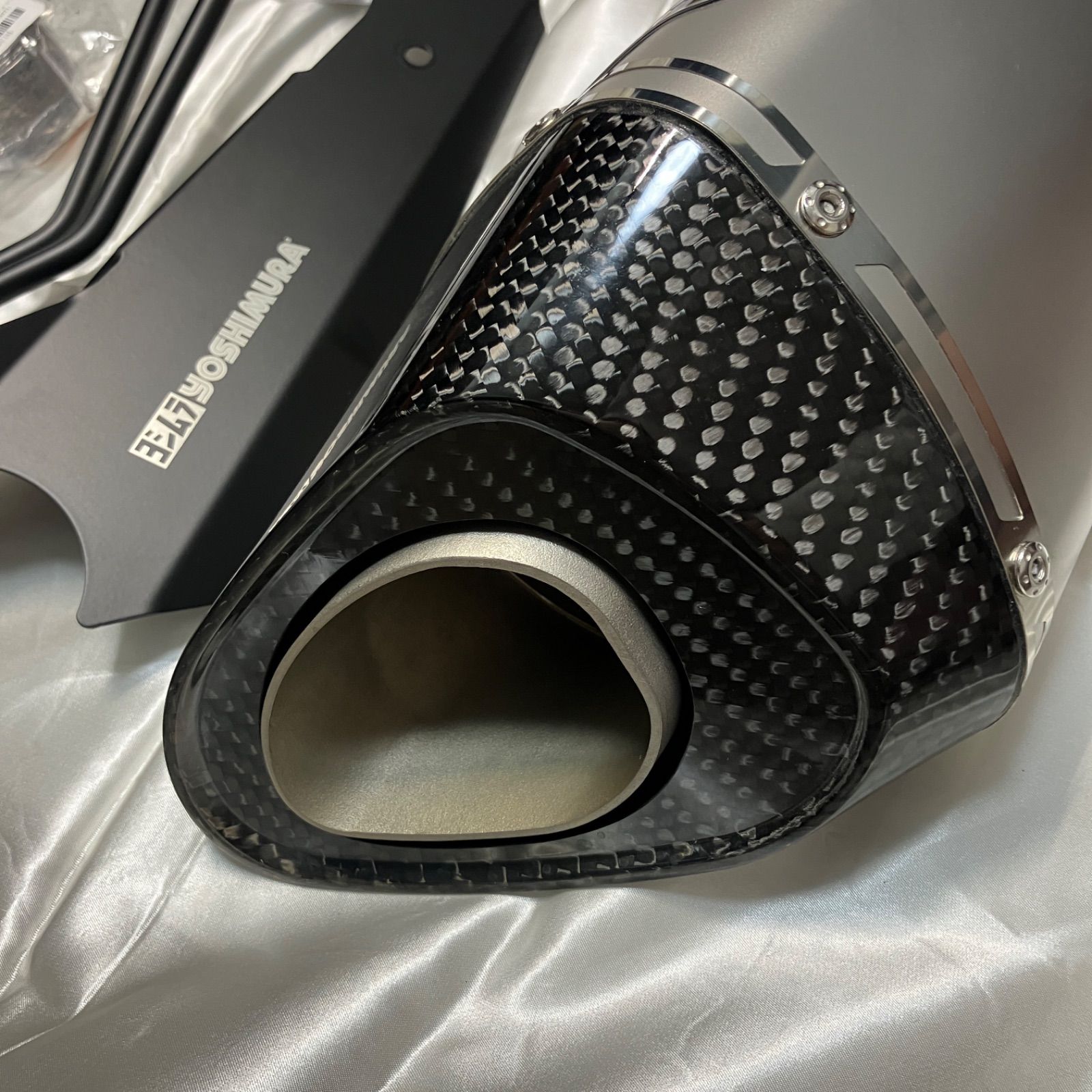 美品 SUZUKI 新型KATANA(カタナ) ヨシムラR11スリップオンマフラー SSF