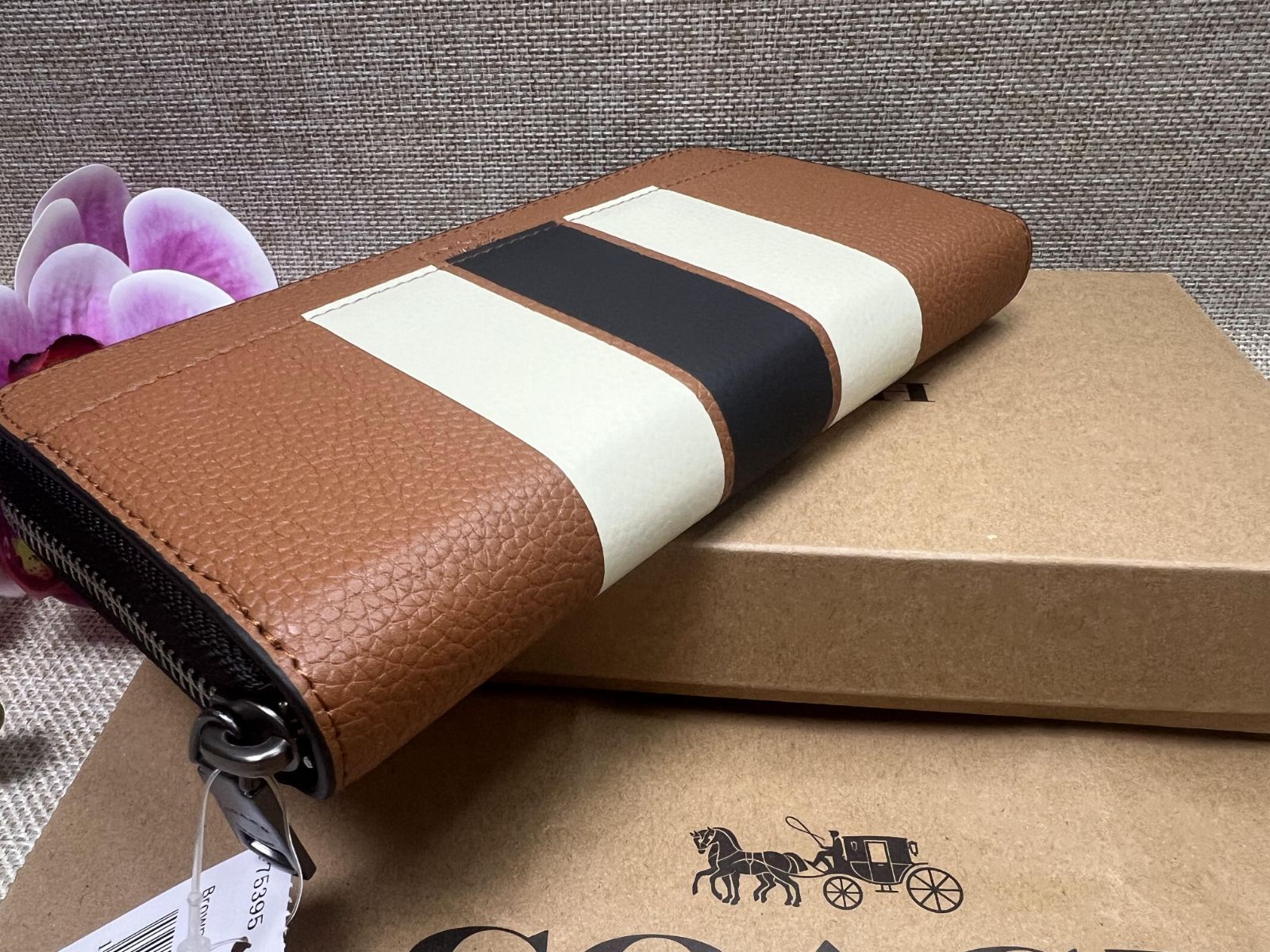 コーチ COACH 長財布 財布 ヴァーシティ レザー アコーディオン ジップ ...