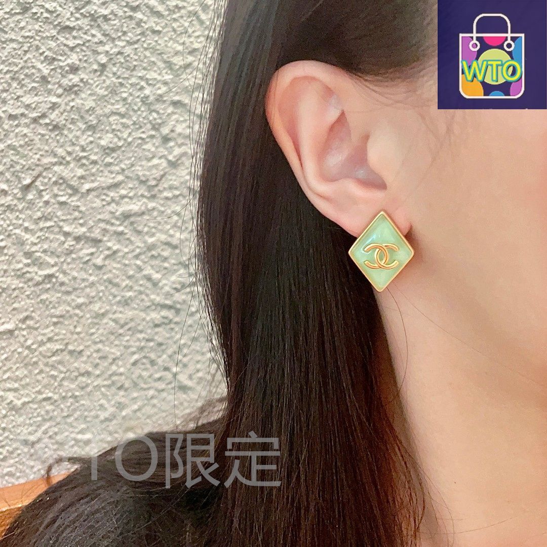 CHANEL ピアス ♡ シンプルなCCロゴ♡CHANEL シャネル ピアス (CHANEL/ピアス