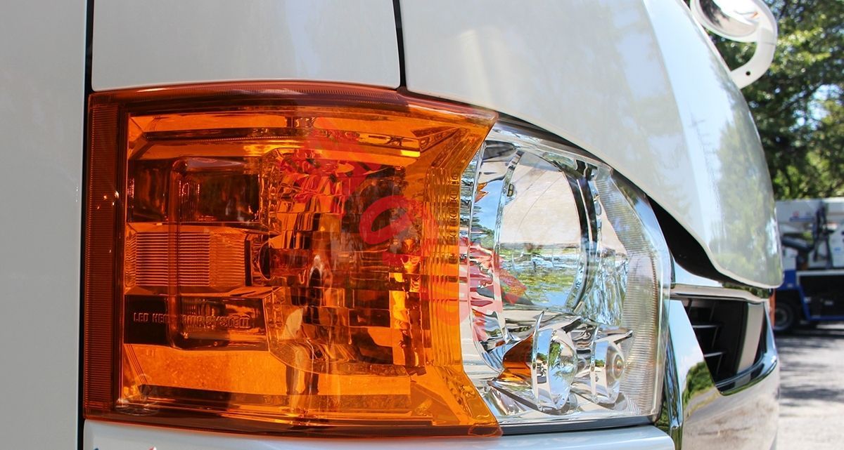 トヨタ ハイエース US スタイル コーナーレンズカバー ヘッドライト オレンジ 楽天市場】トヨタ 用 ハイエース コーナーレンズ カバー 200系 4