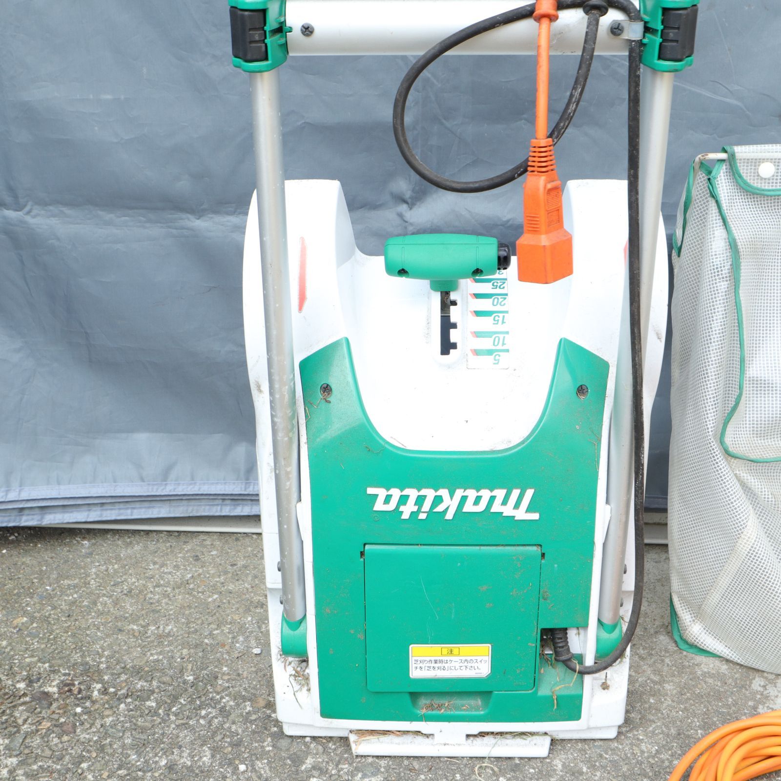 マキタ 230mm 芝刈機 MLM2350 延長コード付 Amazon.co.jp: マキタ(Makita) 芝刈機 刈込幅230mm MLM2300