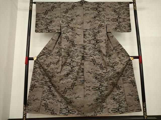 着物 裄64 本場大島紬 正絹 茶泥染め 折鶴 カタス 9マルキ U-7949 miyagawa-kimono_sb12058