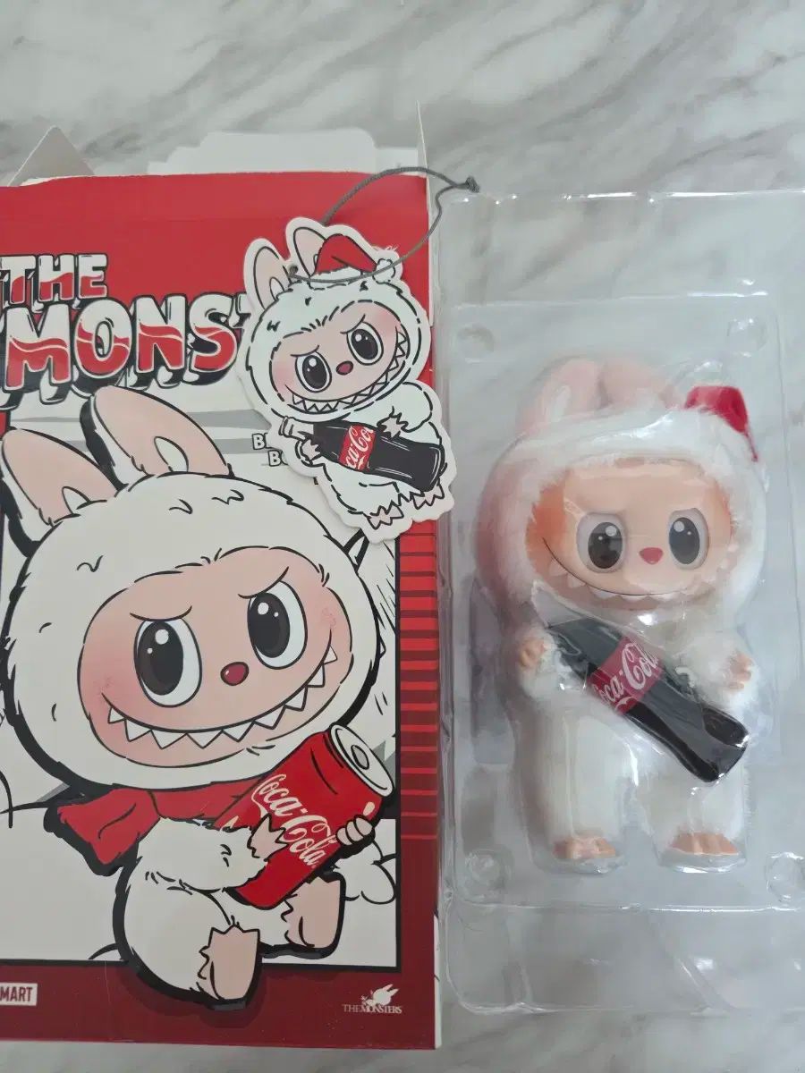 Labubu(ラブブ） コカコーラ 病気 出品 - メルカリ