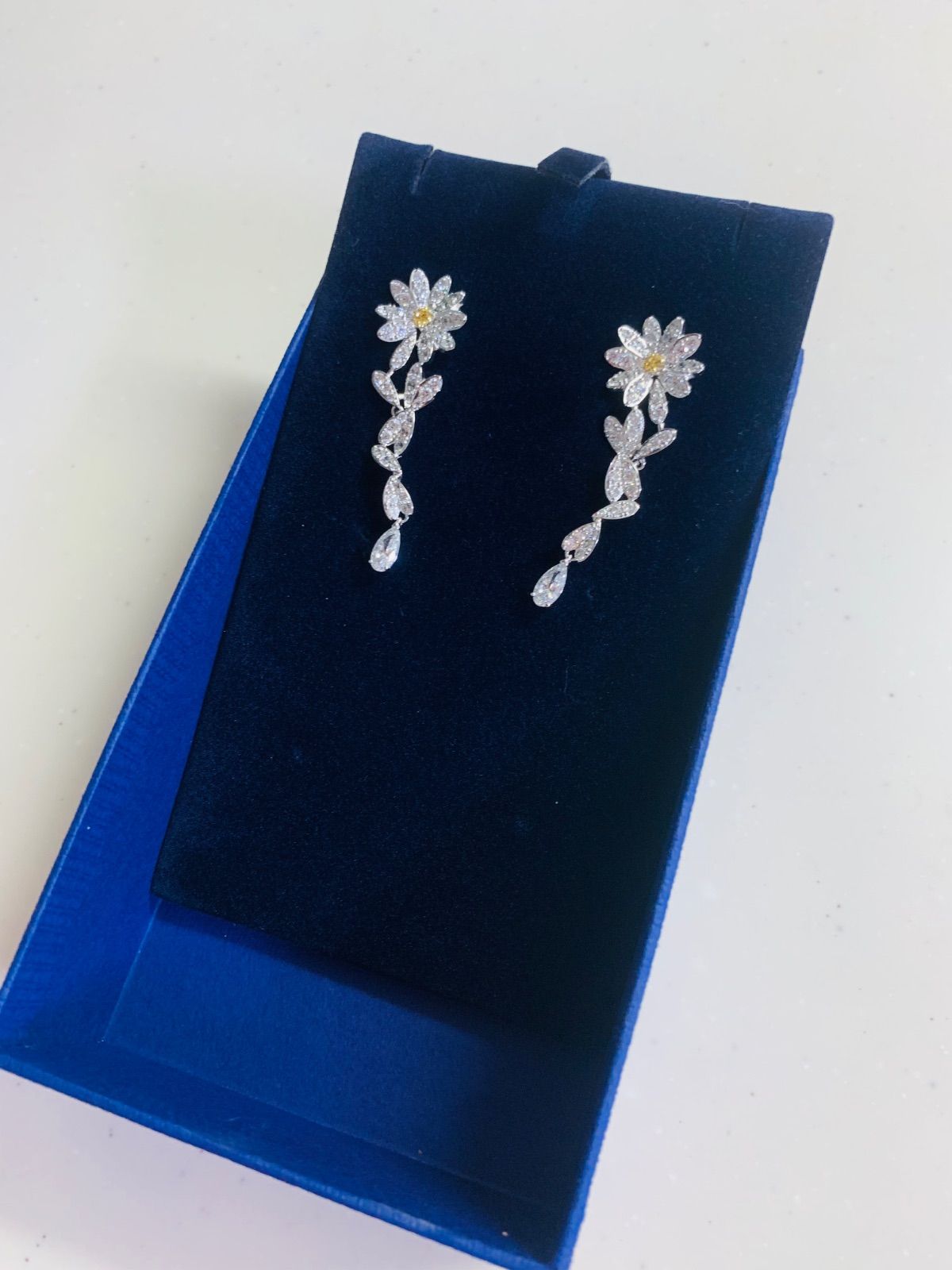 Swarovski Eternal Flower ピアス Eternal Flower stud earrings, Flower, Pink, Mixed metal