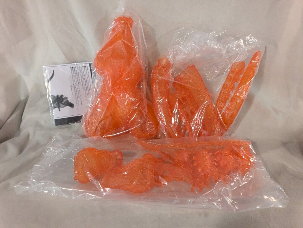 酒井ゆうじ ゴジラ(1995)香港上陸　ソフビ組立キットクリアオレンジVer. 酒井ゆうじ ゴジラ(1995)香港上陸 ソフビ組立キットクリアオレンジVer