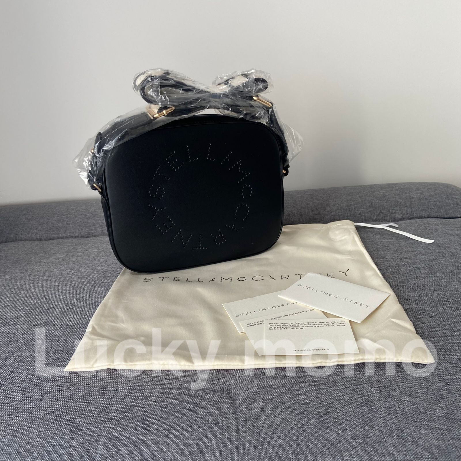 大人気 新品 LOGOStella McCartney ステラマッカートニー  ファッション レディース バッグ ショルダーバッグ カメラショルダーバッグ ロゴ クロスボディ ブラック