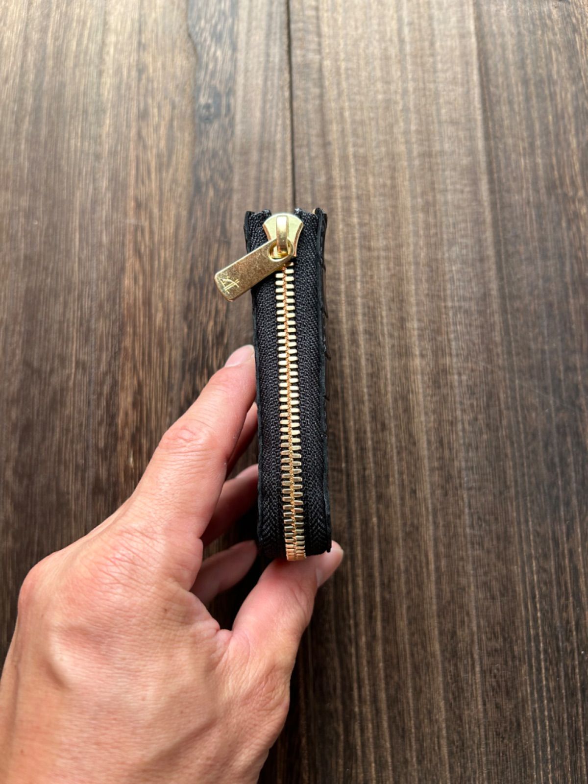 クロコダイル　ポロサス　ブラック　コンパクトウォレット　財布　ハンドメイド MICRO POROSUS クロコダイル財布 – GOOD4THREE