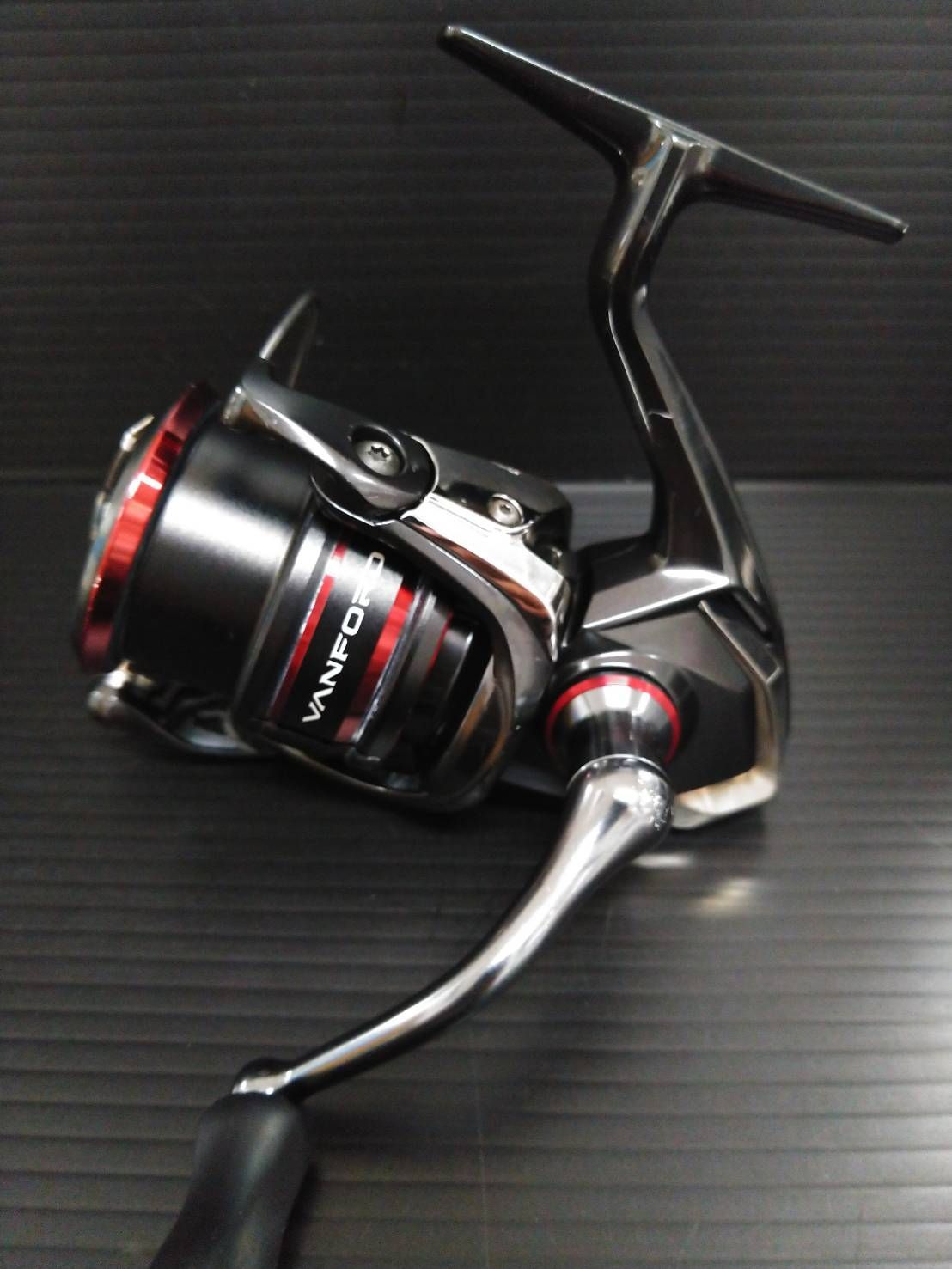 シマノ ２０ ヴァンフォード ２５００ＳＨＧ バス アオリ スピニング リール 02