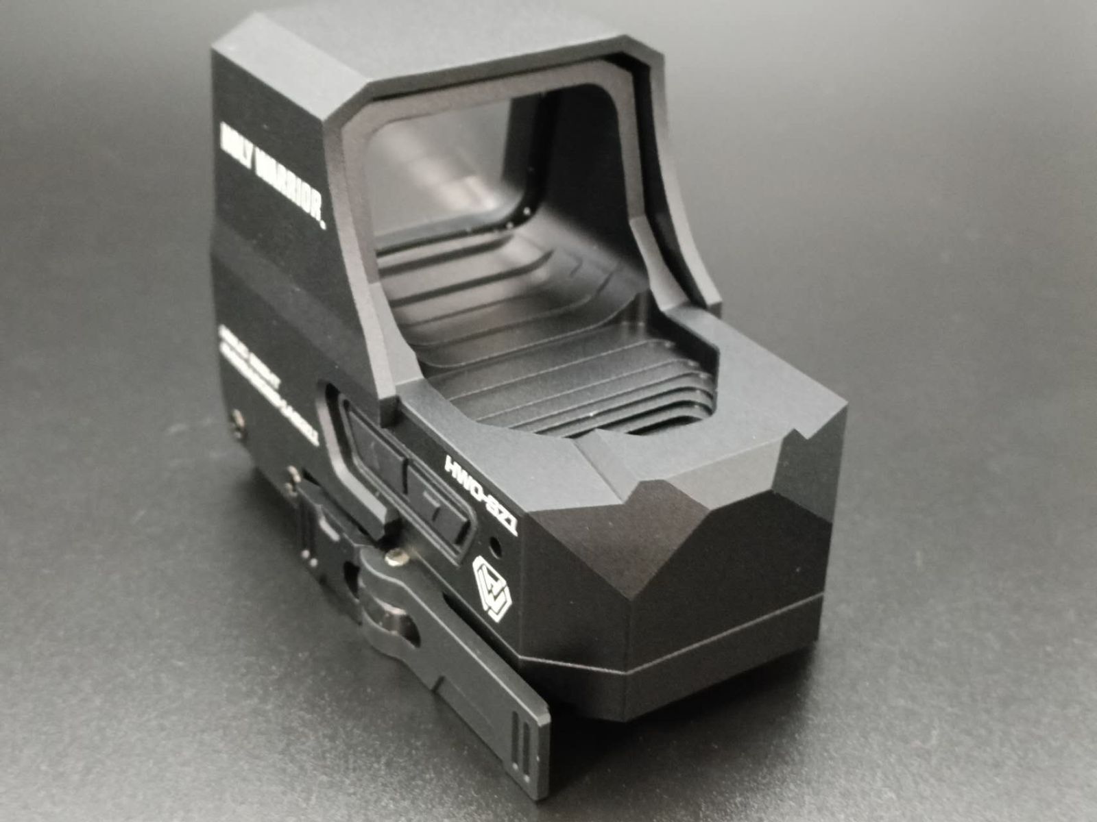 新発売 HOLY WARRIOR SZ-1 多機能ドットサイト スコープ BK 新発売