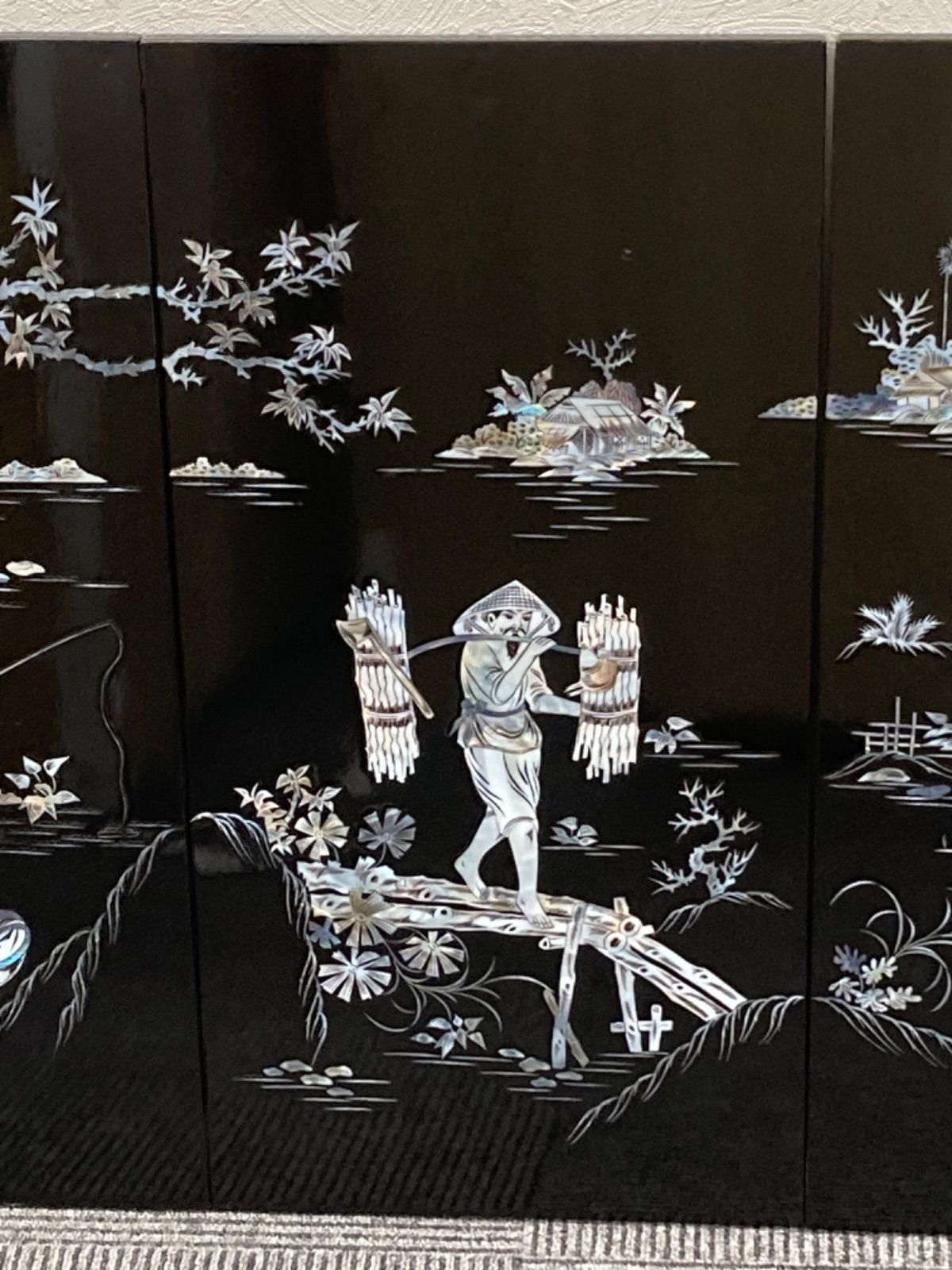 ベトナム漆螺鈿細工のパネル（バイヨン寺院）4枚綴り ベトナム漆螺鈿細工のパネル（バイヨン寺院）4枚綴り