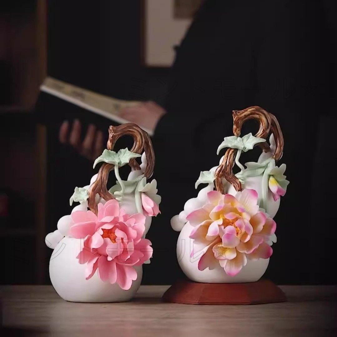 2756】ジャンピング猫 キーホルダー 天然石 リス 秋冬 チャーム