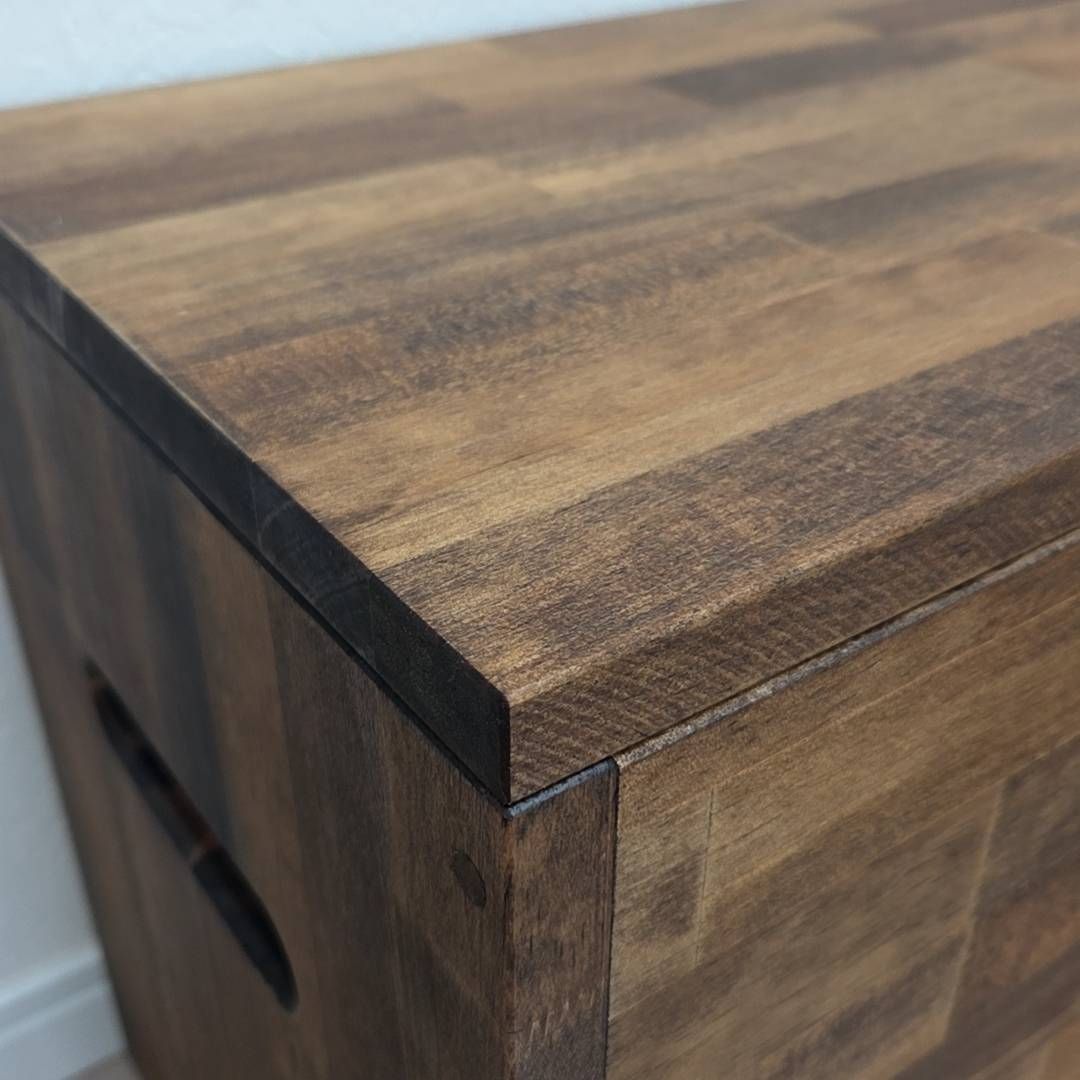 シンプルな ベンチ型 収納ボックス大容量 MARWIL-DEMENAGEMENTS_CH