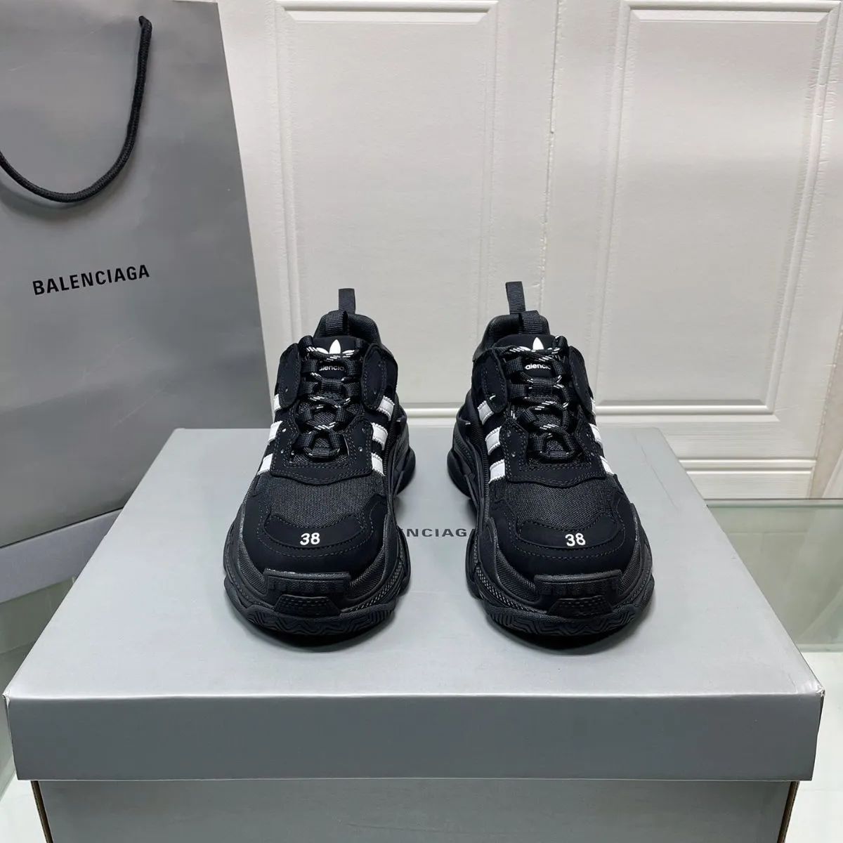 新しい未使用Balenciagaパリの旧家のお父さん靴