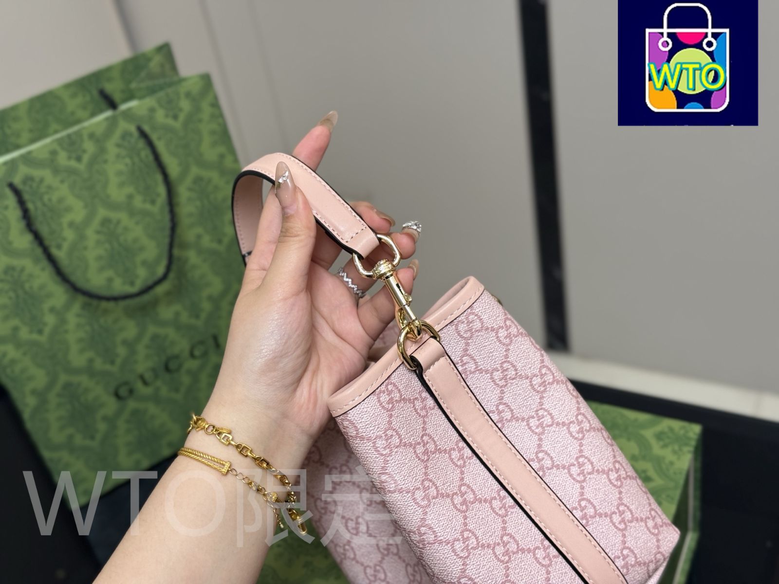 国内直営**GUCCI**プリント バケットバッグ チルドレンズ〕GG プリント バケットバッグベージュ＆ダーク