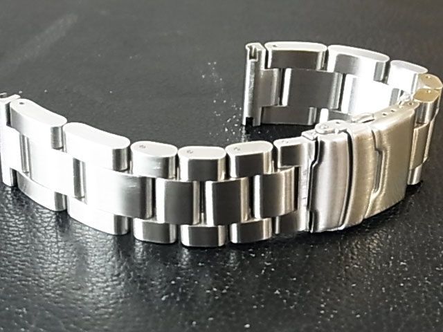 重厚肉厚　３連無垢　ド迫力ステンレスベルト　22mm