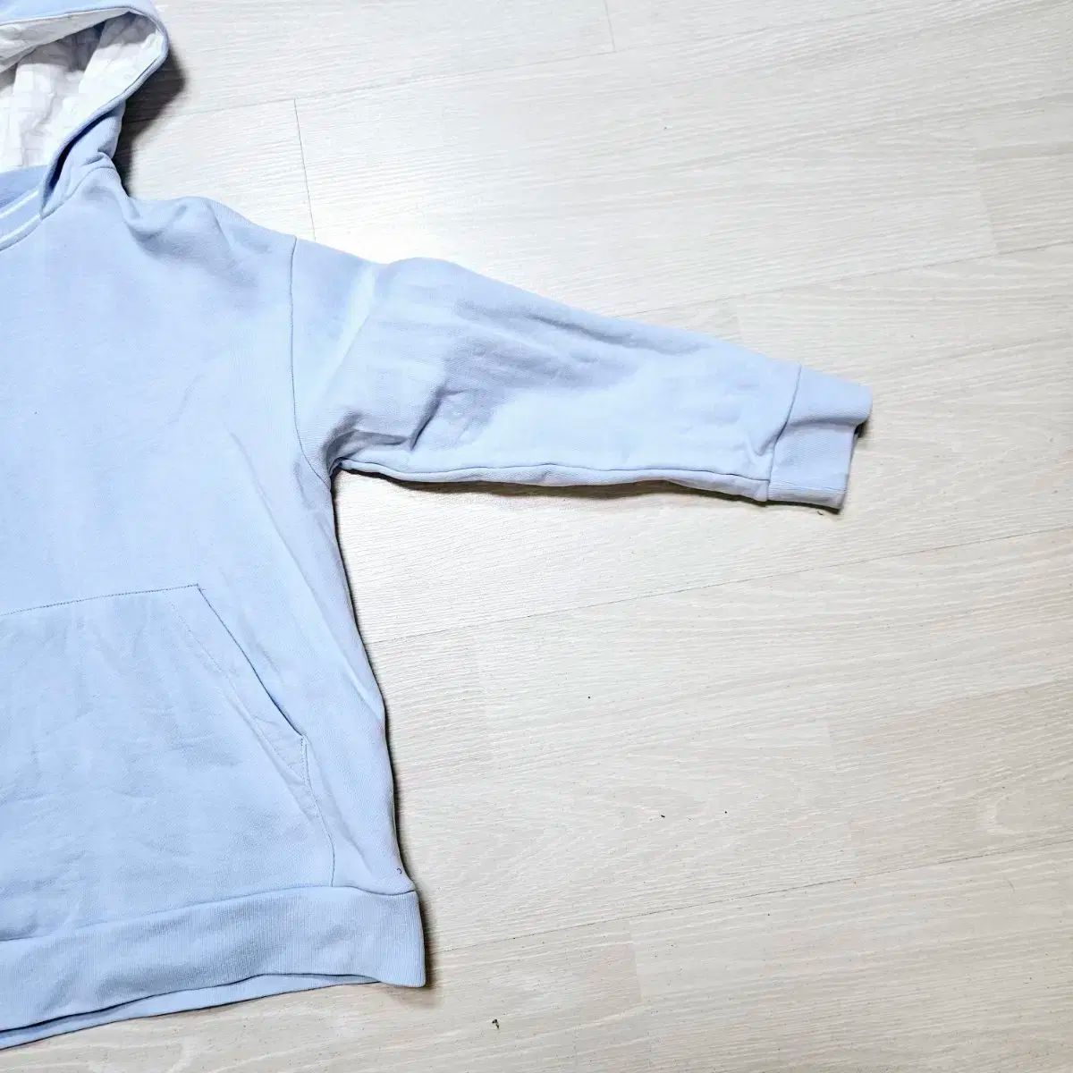 フード付きTシャツ