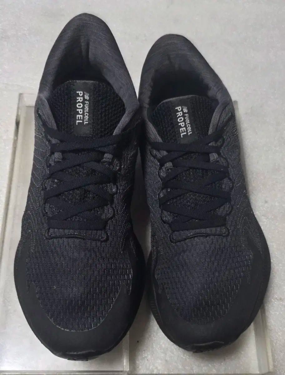 New Balance ニューバランス フューエルセル ランニングシューズ カジュアルシューズ MFCPRCK メンズ 43 275 WWW_SMP1DAWEKUDUS_SCH_ID