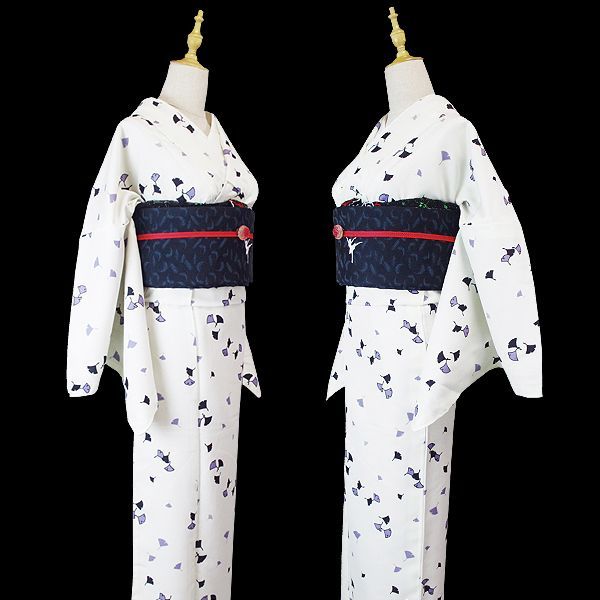 アイボリー色に 黒