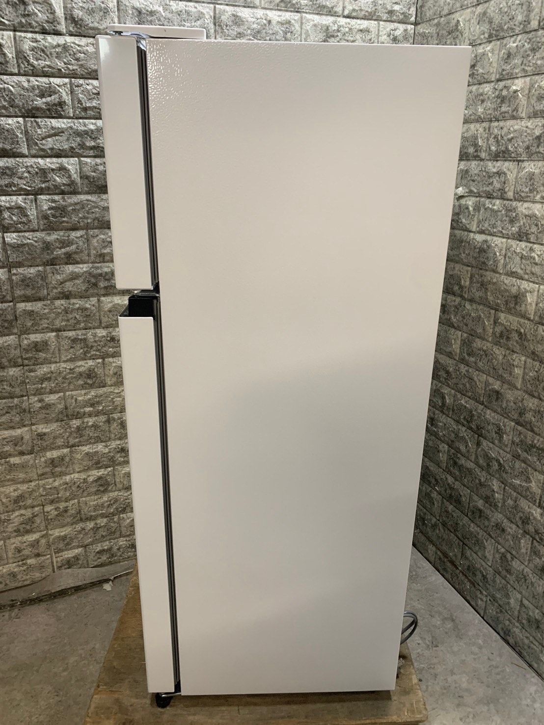 R710 ☀️ 2024年製の高年式♪ Hisense 冷蔵庫 (124L) HR-B12E3W