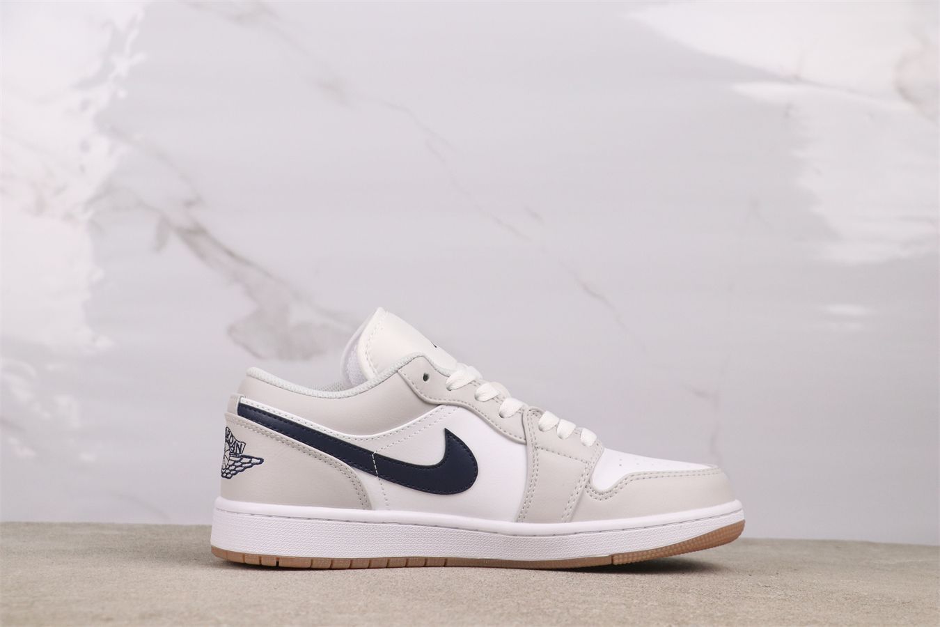ホワイト✖️6台 楽天市場】NIKE AIR JORDAN 1 LOW white/white-white 553558-112