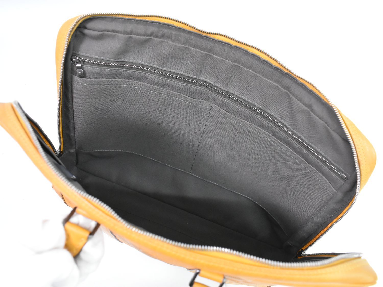 本物 ルイヴィトン LOUIS VUITTON LV ポルトドキュマンヴォワヤージュ
