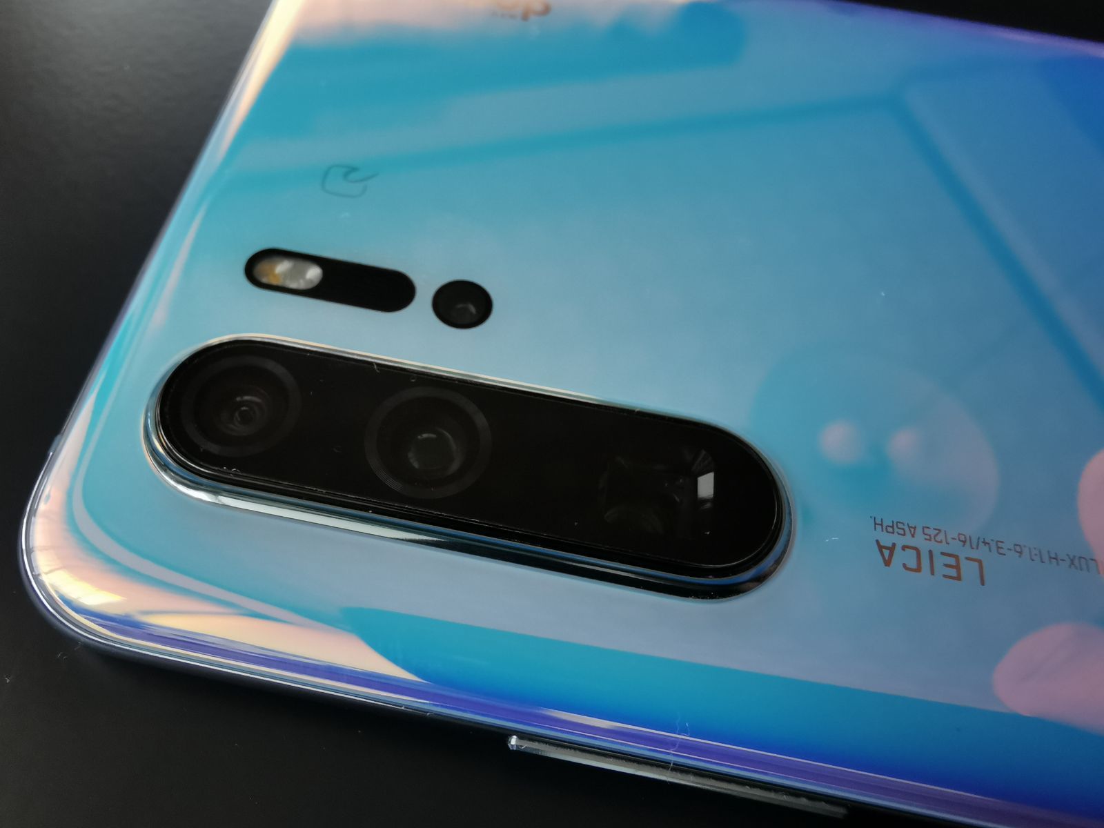 HUAWEI P30 Pro docomo ブジージングクリスタル HUAWEI P30 PROブリージングクリスタル 128 GB docomo - メルカリ