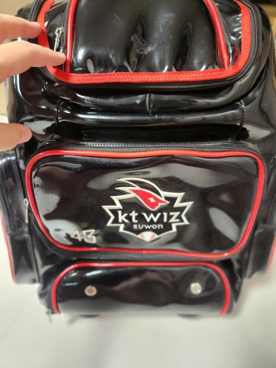KT ウィズ WIZ 選手用支給用 バックパックを販売しています