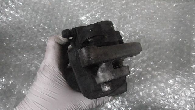 CB400 SUPER FOUR NC31-1030xxx の Fキャリパー 左 1757636793 BRIGHTFACE_UK