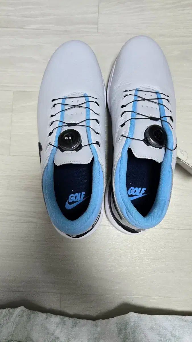 み*ん様 ナイキ ビクトリーツアー 3 ゴルフシューズ Boa 26,5センチ