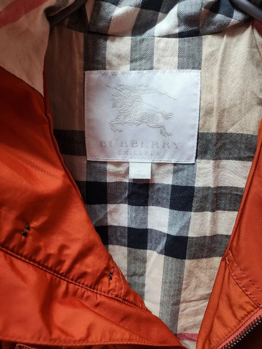  BURBERRY オレンジ色 キッズ フード ジャケット その他 ジャケット ブルゾン