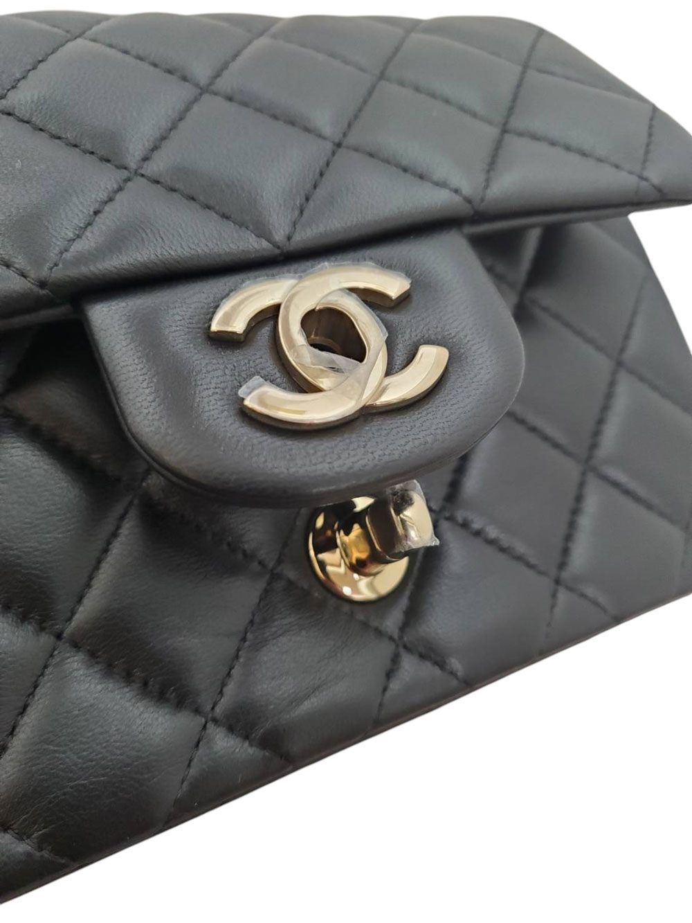 シャネル CHANEL ミニマトラッセ シングルフラップ チェーンショルダー