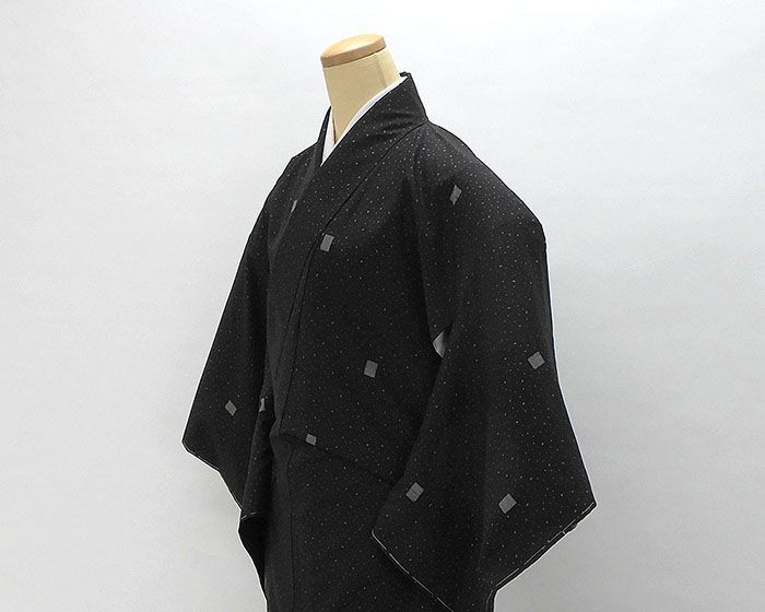 紬 未着用美品 正絹 地球印 9マルキ 格子飛び模様 身丈159cm 裄丈66.5