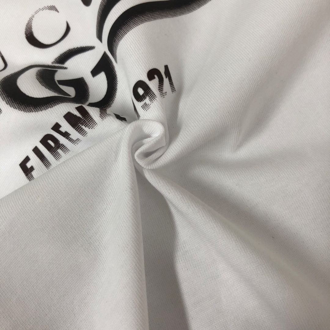 GUCCI クルーネックTシャツ