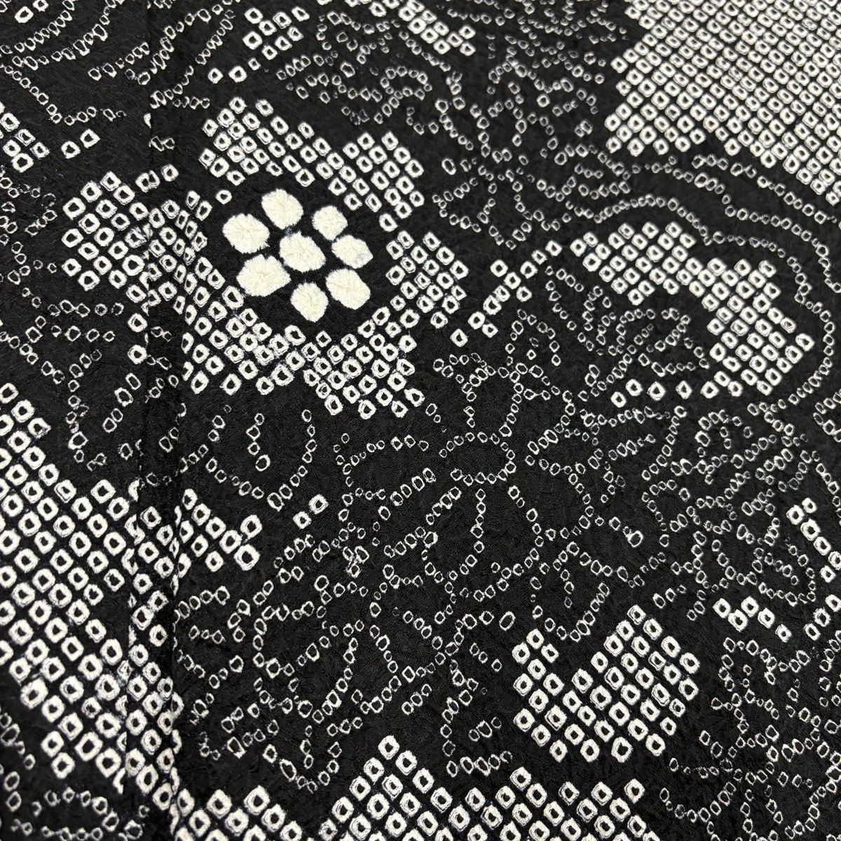 訪問着 身丈165.5cm 裄丈66cm M 袷 草花 雲文 総絞り 黒