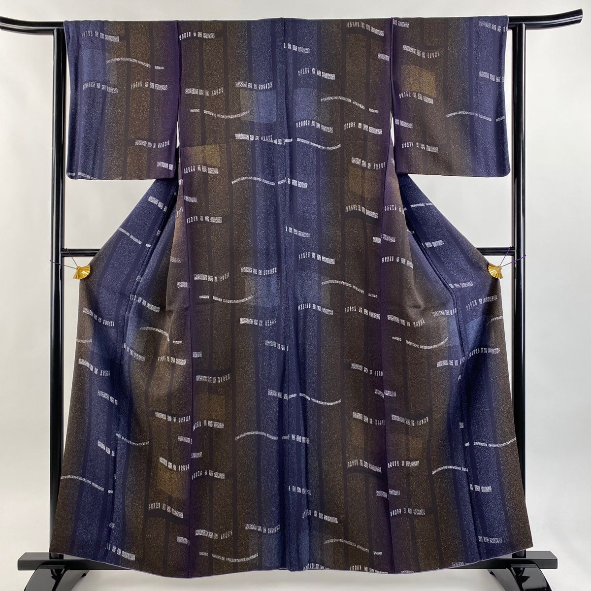 美品】 小紋 身丈159.5cm 裄丈63.5cm S 袷 縞 幾何学模様 縦ぼかし 灰