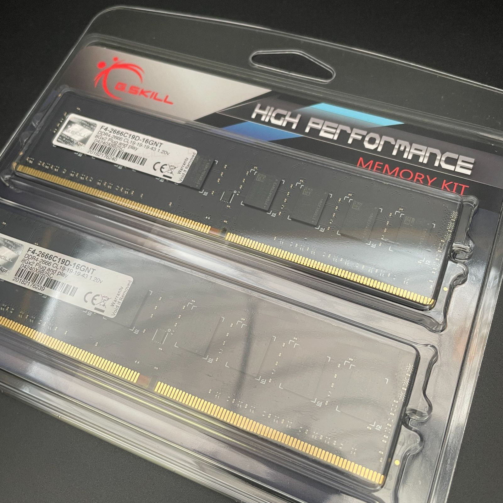 【未開封/未使用】メモリ  G.SKILL F4-2666C19D-16GNT (DDR4 PC4-21300 8GB 2枚組)