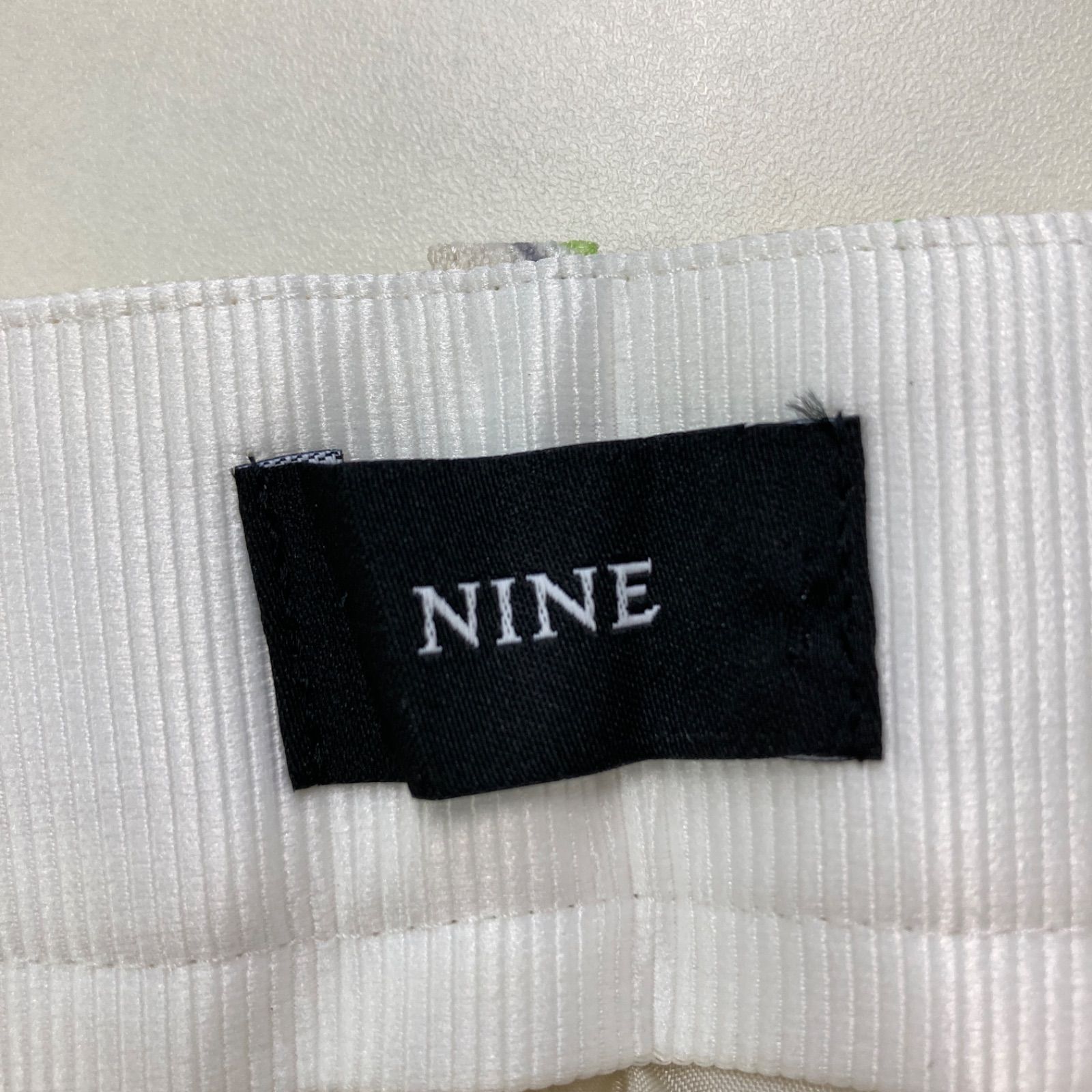 ノースリーブトップス