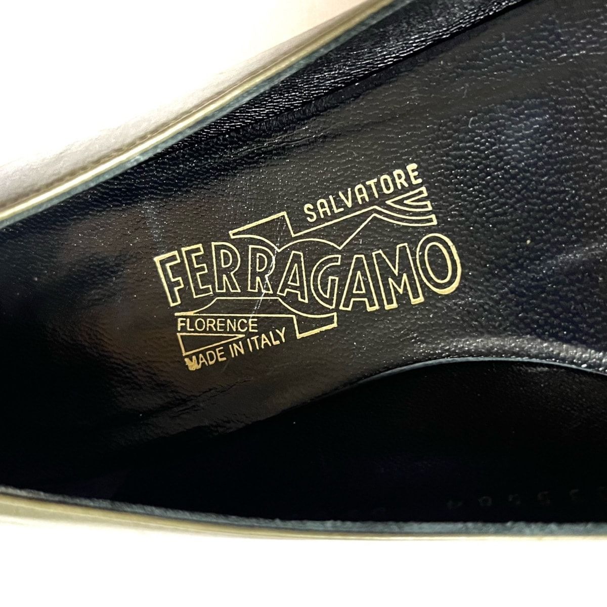 SalvatoreFerragamo(サルバトーレフェラガモ) フラットシューズ 5 1/2 D レディース - カーキ×黒 リボン レザー