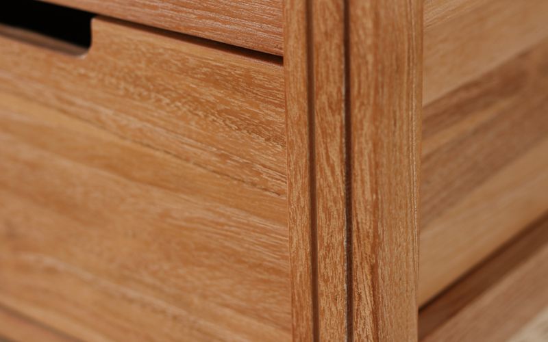 チーク無垢材とラタンのランドリーチェスト