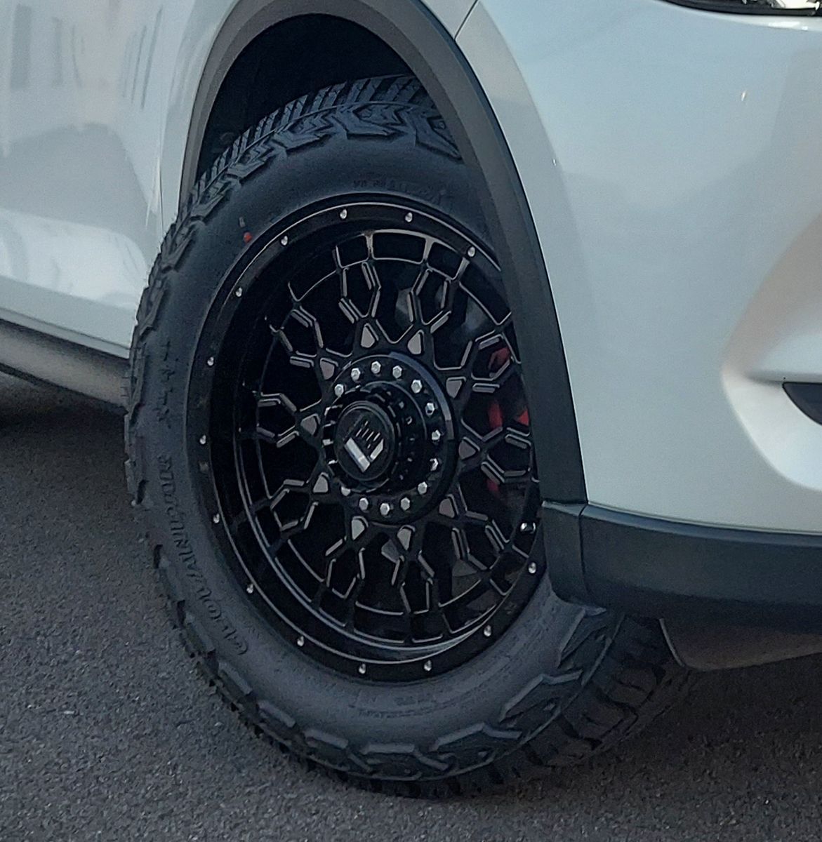 18インチ PreDator プラド ハイラックス GR パジェロ LEXXEL